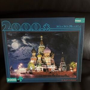 Buffalo  St. Basil's Cathedral jigsaw Puzzle. 2000 pieces.  Has poster